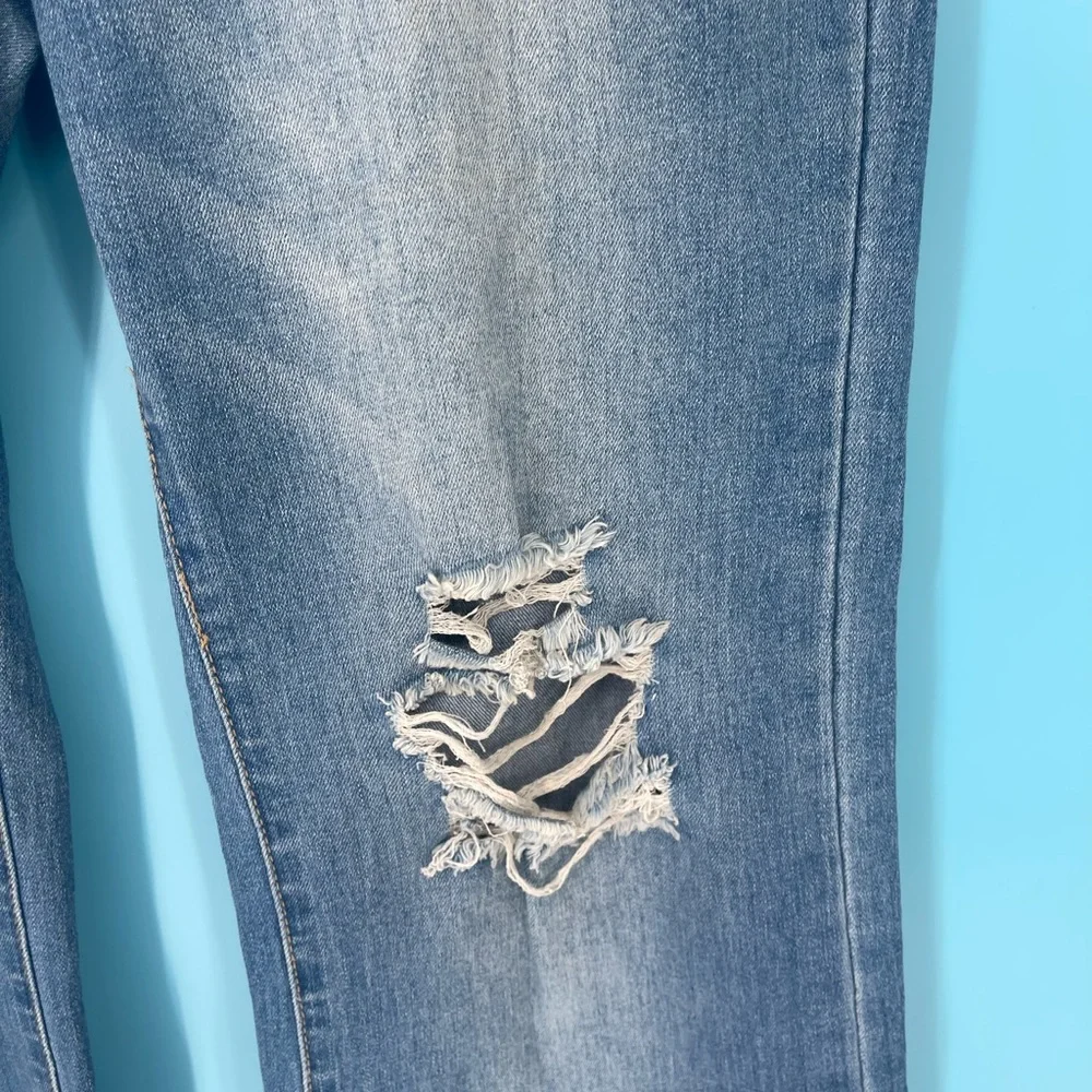 Classic Blue Distressed Women's Flare Jeans Sz‎ M